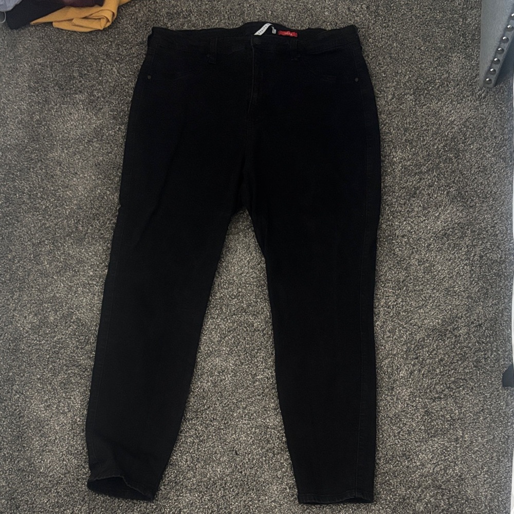 Celebrity Pink Women's Black Skinny Jeans